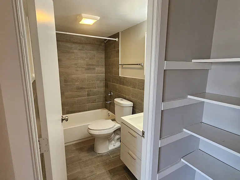 143 Sheffield Ave #1B — Photo 9
