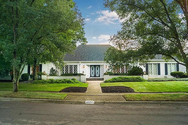 1st image of 4671 Burbank Dr