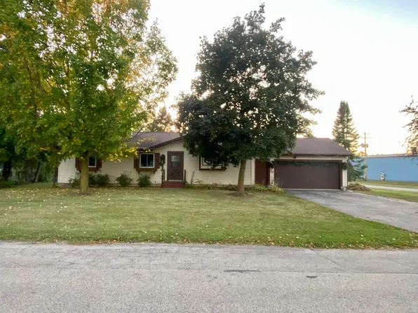 125 N Elm Ave, Gillett, WI 54124