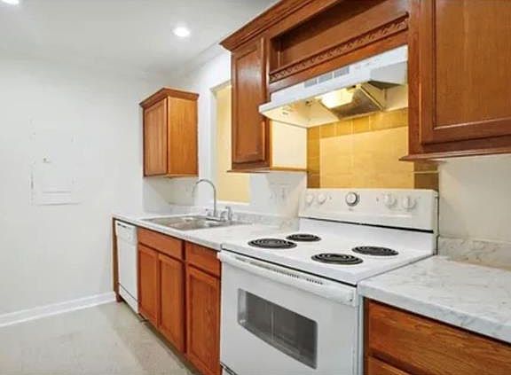 5th image of 4217 N Johnson St