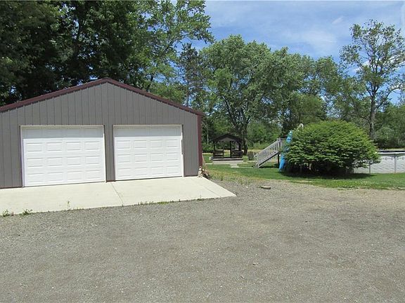 2nd image of 1748 Forest Avenue Ext
