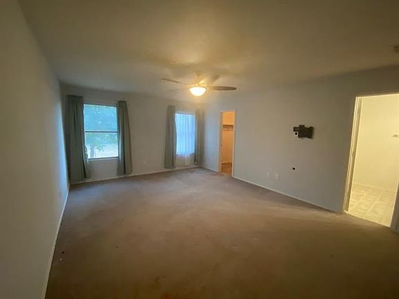 5th image of 1304 Waterford Dr