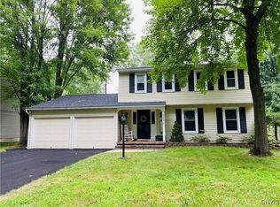 5009 Falling Leaf Trl, North Syracuse, NY 13212