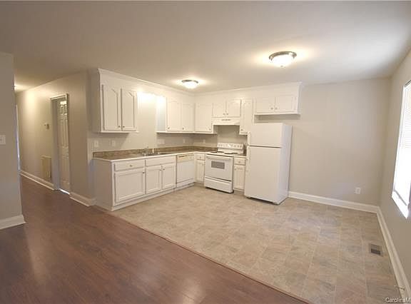 3rd image of 803 W Alabama Ave