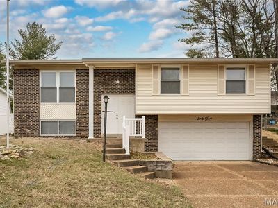 63 Smoke Tree Dr, Fenton, MO, 63026