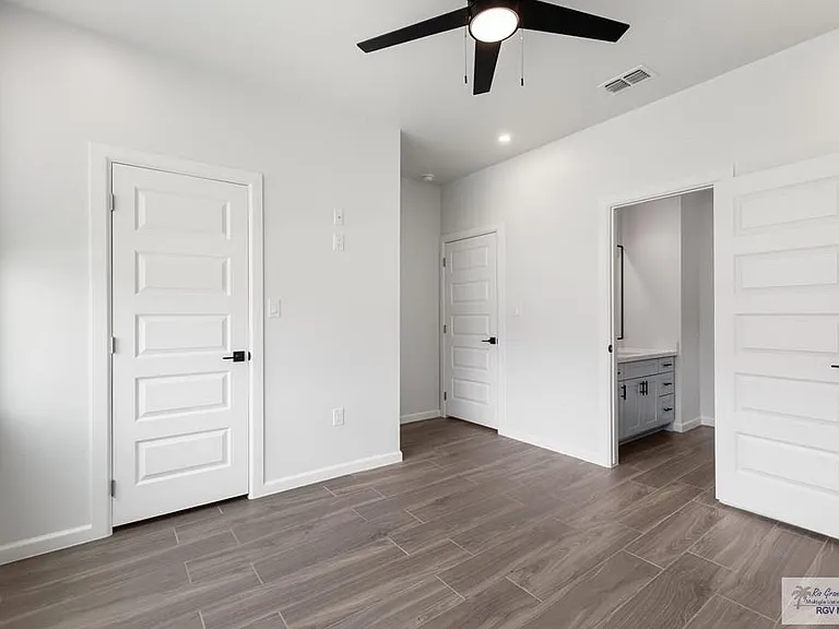 5612 Hedgerow Ct — Photo 14