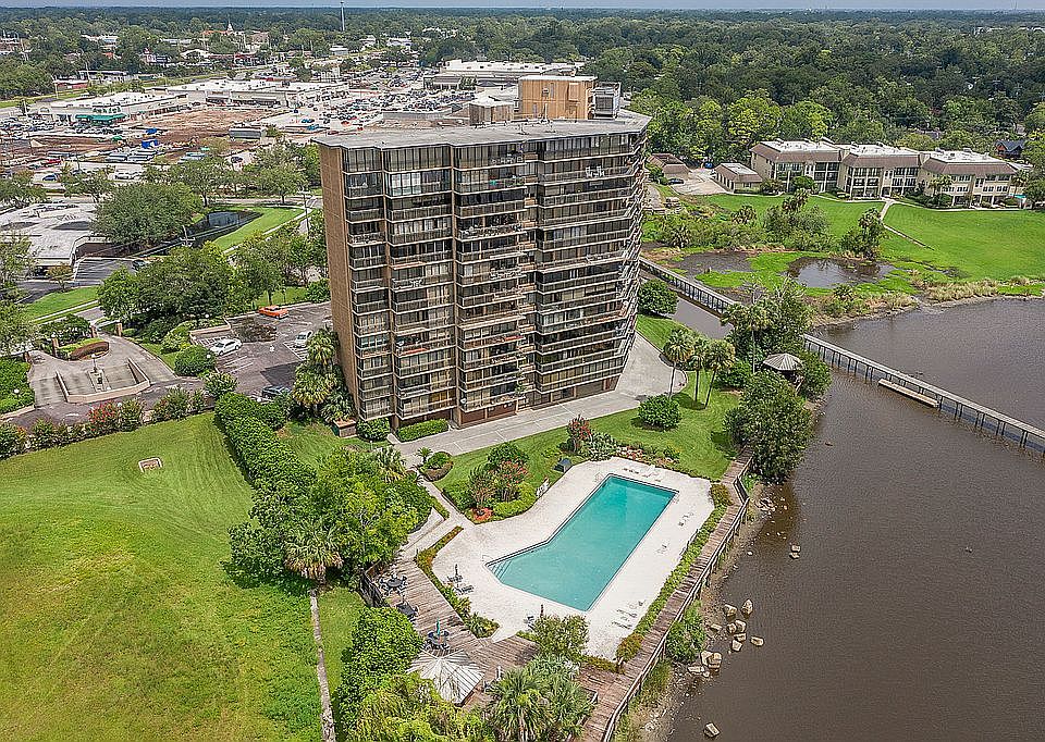 1st image of 4401 Lakeside Dr Unit 603
