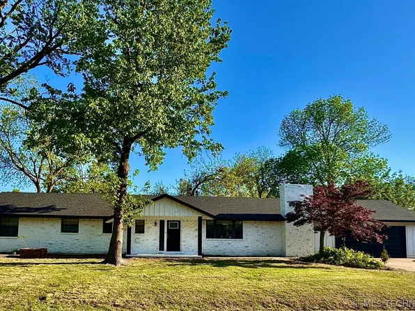 9738 E 14th St, Tulsa, OK 74128