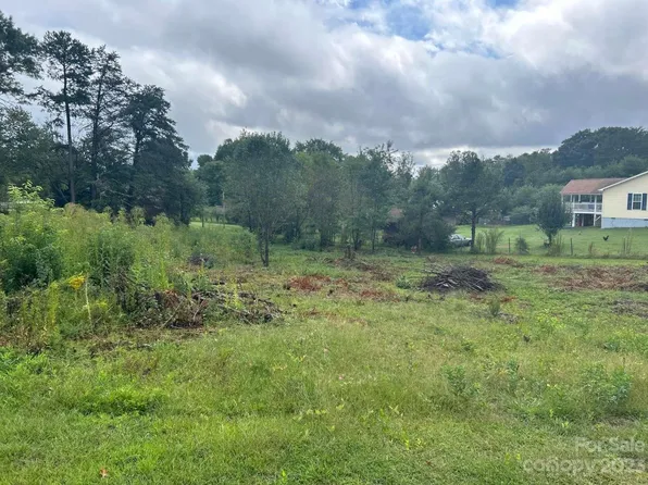 3599 Butterfield Ln, Hudson, NC 28638