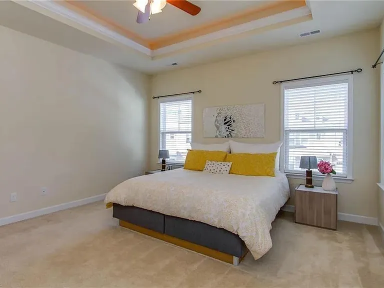 1012 Marble Walke Way — Photo 14