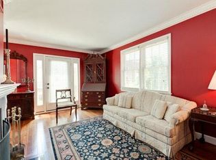 1209 N Pitt St APT 2A, Alexandria, VA 22314