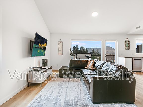 2nd image of 685 Boynton Pl #26