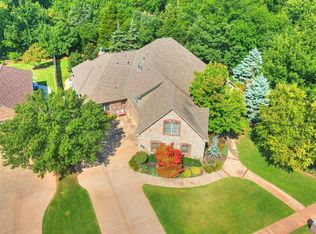 3905 Hunters Creek Rd, Edmond, OK 73003