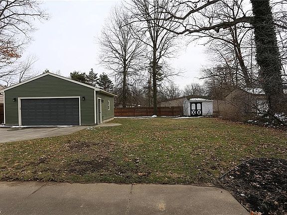 3rd image of 840 Gaylord Grove Rd