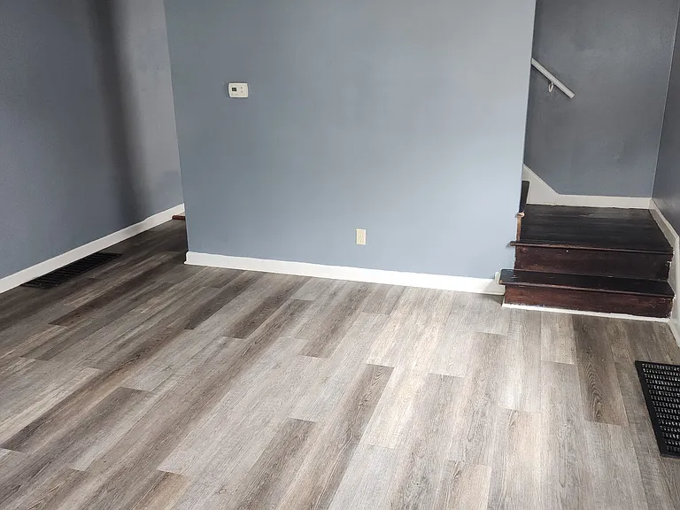 400 S Napoleon Ave — Photo 8