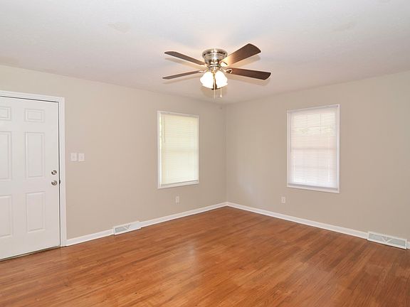 2nd image of 2321 Mimosa Drive