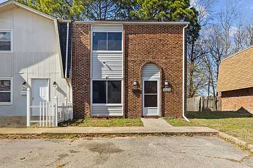 1221 Clydesdale Ln Photo 1