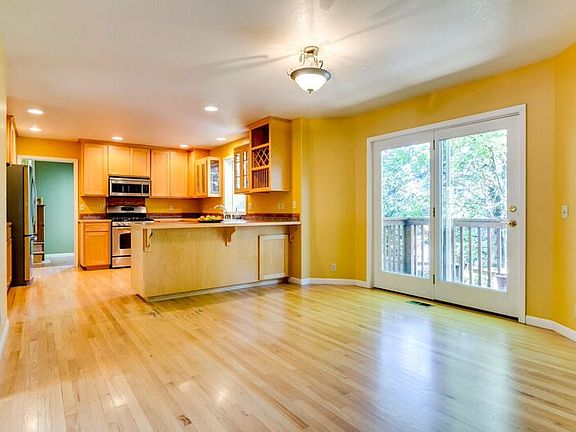 Breakfast Nook to Kitchen