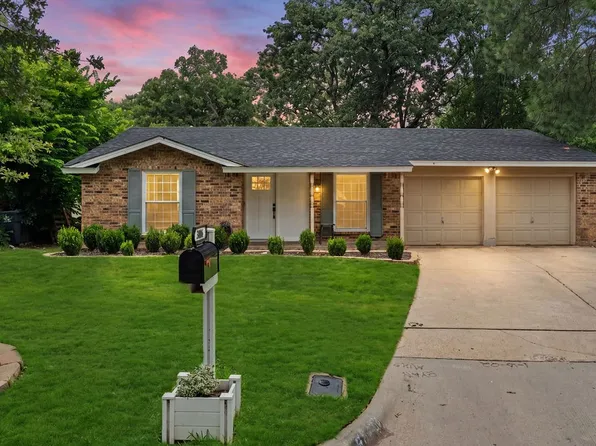 3006 Mark Dr, Arlington, TX 76013