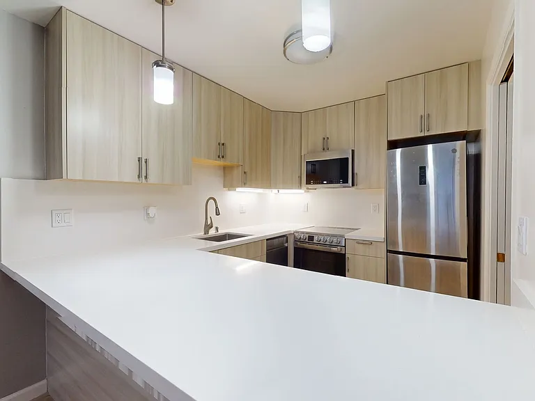 351 Lester Ave — Photo 20