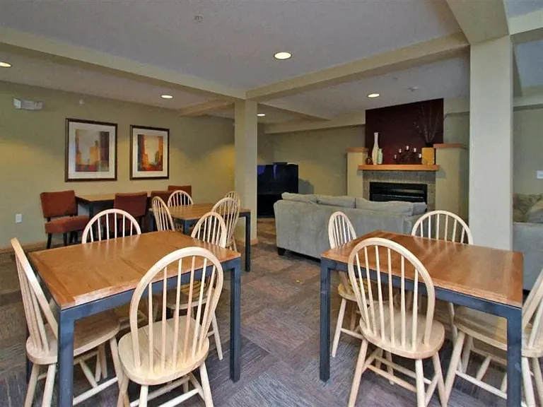 Joseph's Pointe at Upper Landing — Photo 12