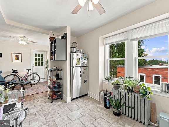 5th image of 824 S 51st St