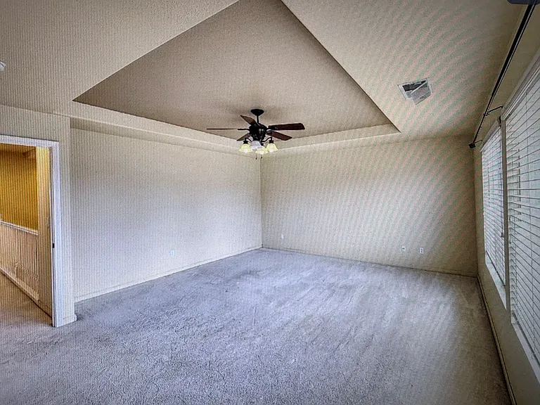 2140 Gibralter Ct — Photo 10