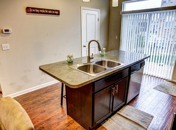 4th image of 1694 Big Bear Dr