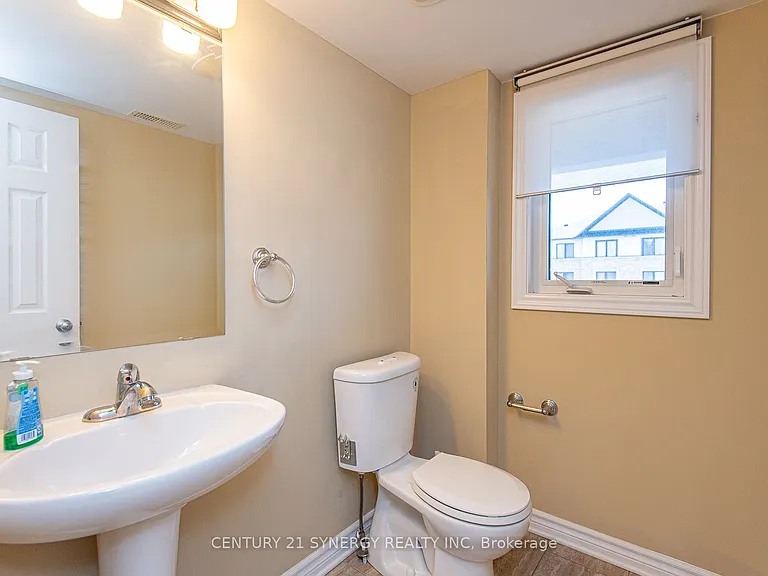 2228 Tenth Line Rd — Photo 25