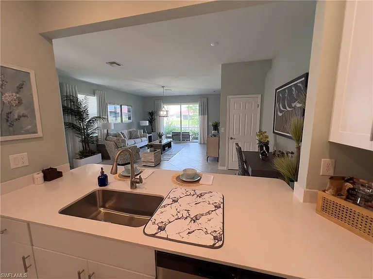 2806 Blossom Way — Photo 7