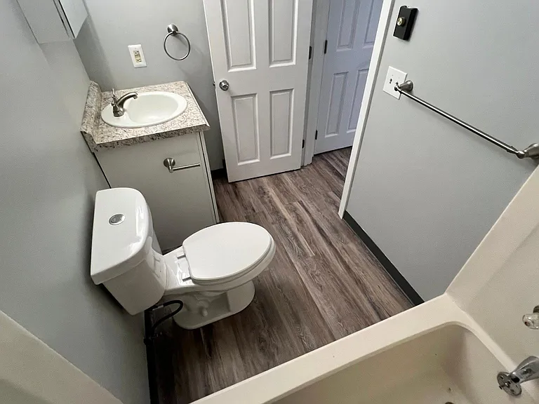 12 E Side Dr #12 — Photo 8