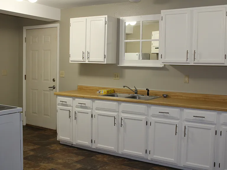 Apt 102 - 05_11192019