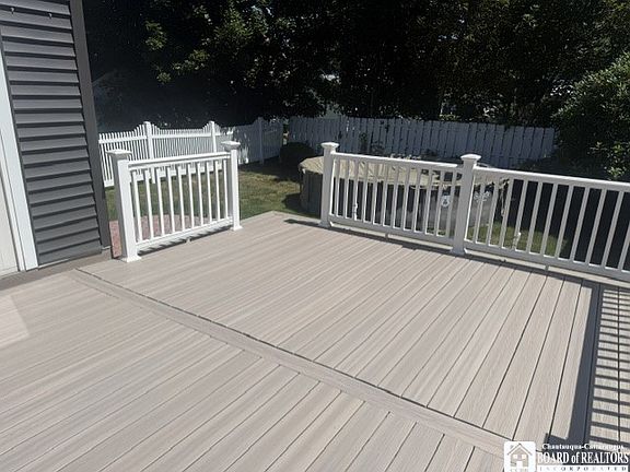3rd image of 111 S 18th St