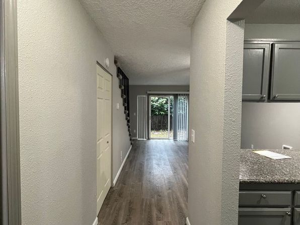 15139 SE Powell Blvd #10