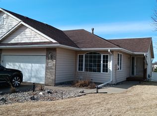 4901 S Glenview Rd, Sioux Falls, SD 57108
