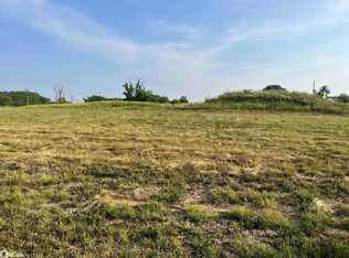 12 Pin Oaks Ln, Mount Pleasant, IA 52641