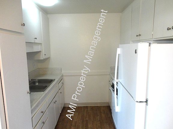 3rd image of 4254 Highland Ave APT 1
