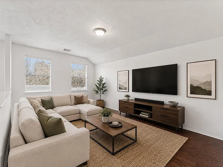 6 Druids Glen Pl — Photo 22