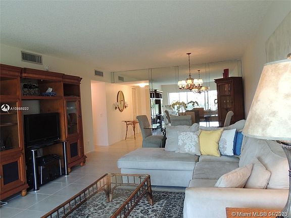 3rd image of 3000 N Palm Aire Dr APT 303