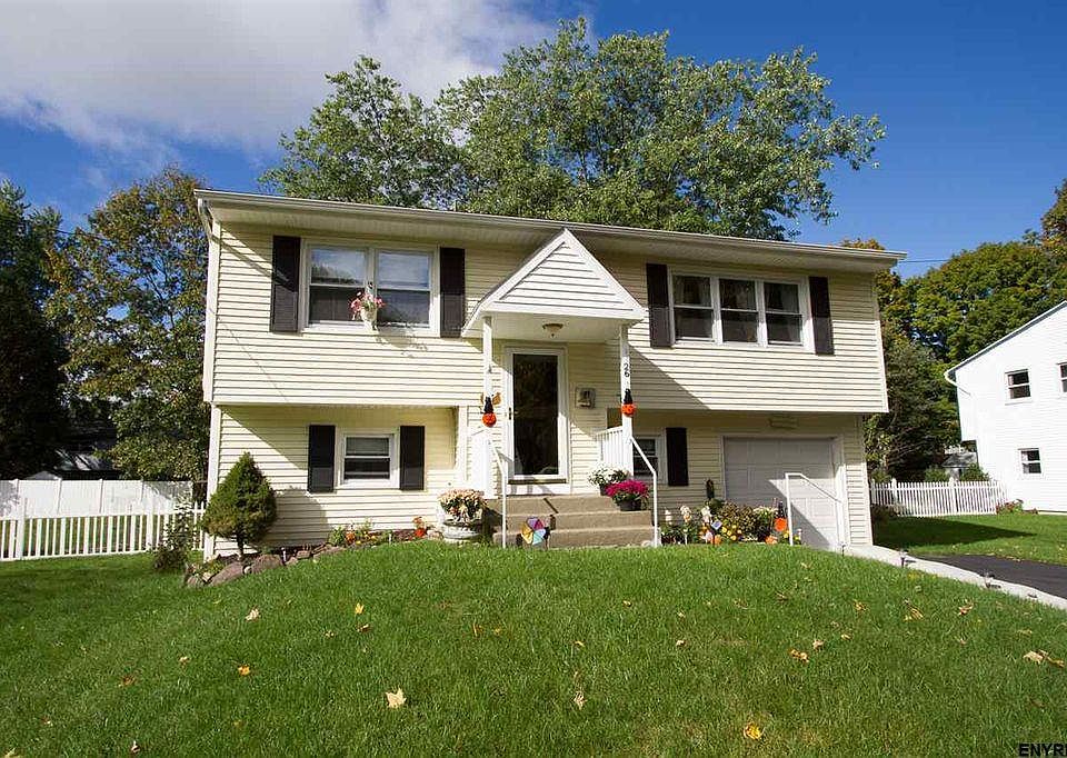 1st image of 26 Northway Ct
