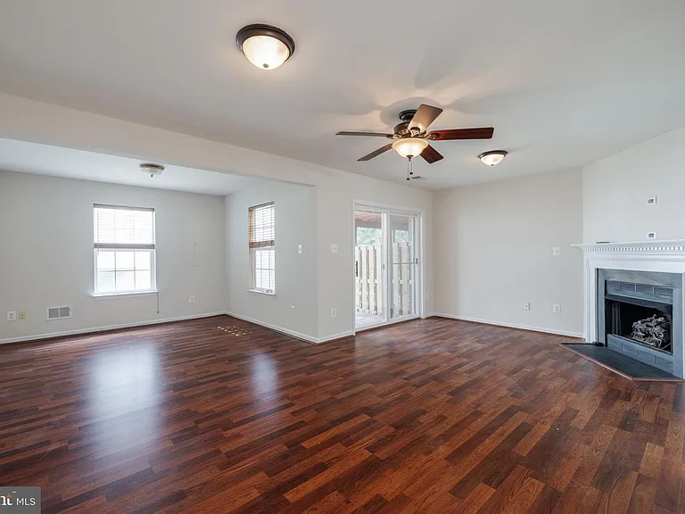 5319 Waldo Dr — Photo 40