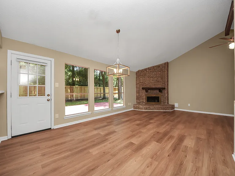 15 Brentwood Oaks Ct — Photo 10