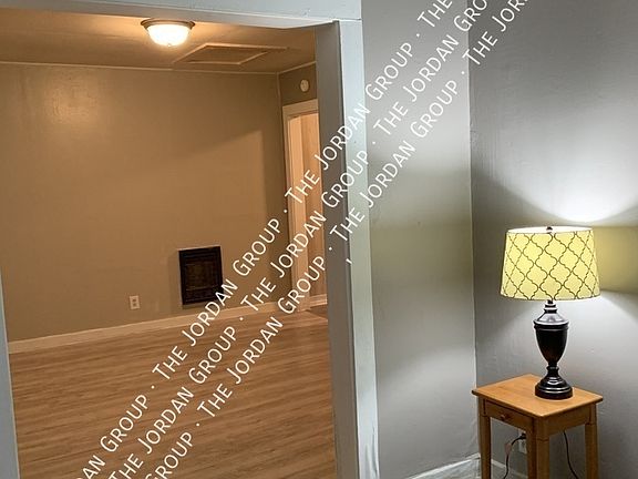 5th image of 858 Gracey Ave #C