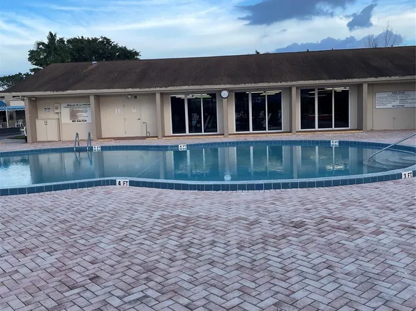 502 Davis Road #7, Palm Springs, FL 33461