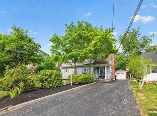 43 Colonial Pkwy, Dumont, NJ 07628