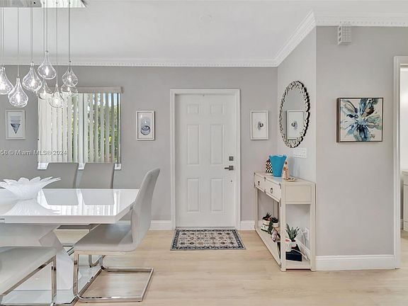 5th image of 1424 SW 47th Ave #1424