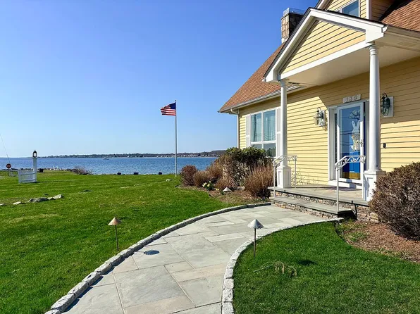139 Hemlock Ave, Warwick, RI 02886