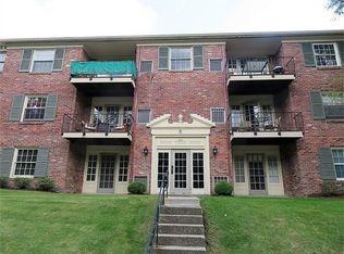 930 Adam Dr APT B, Pittsburgh, PA 15216