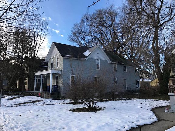 2nd image of 1025 Alpine Ave NW