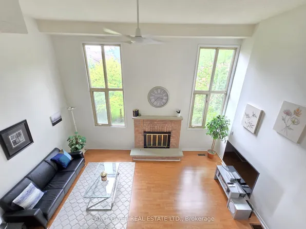 10 Cardwell Ave #75, Toronto, ON M1S 4Y5
